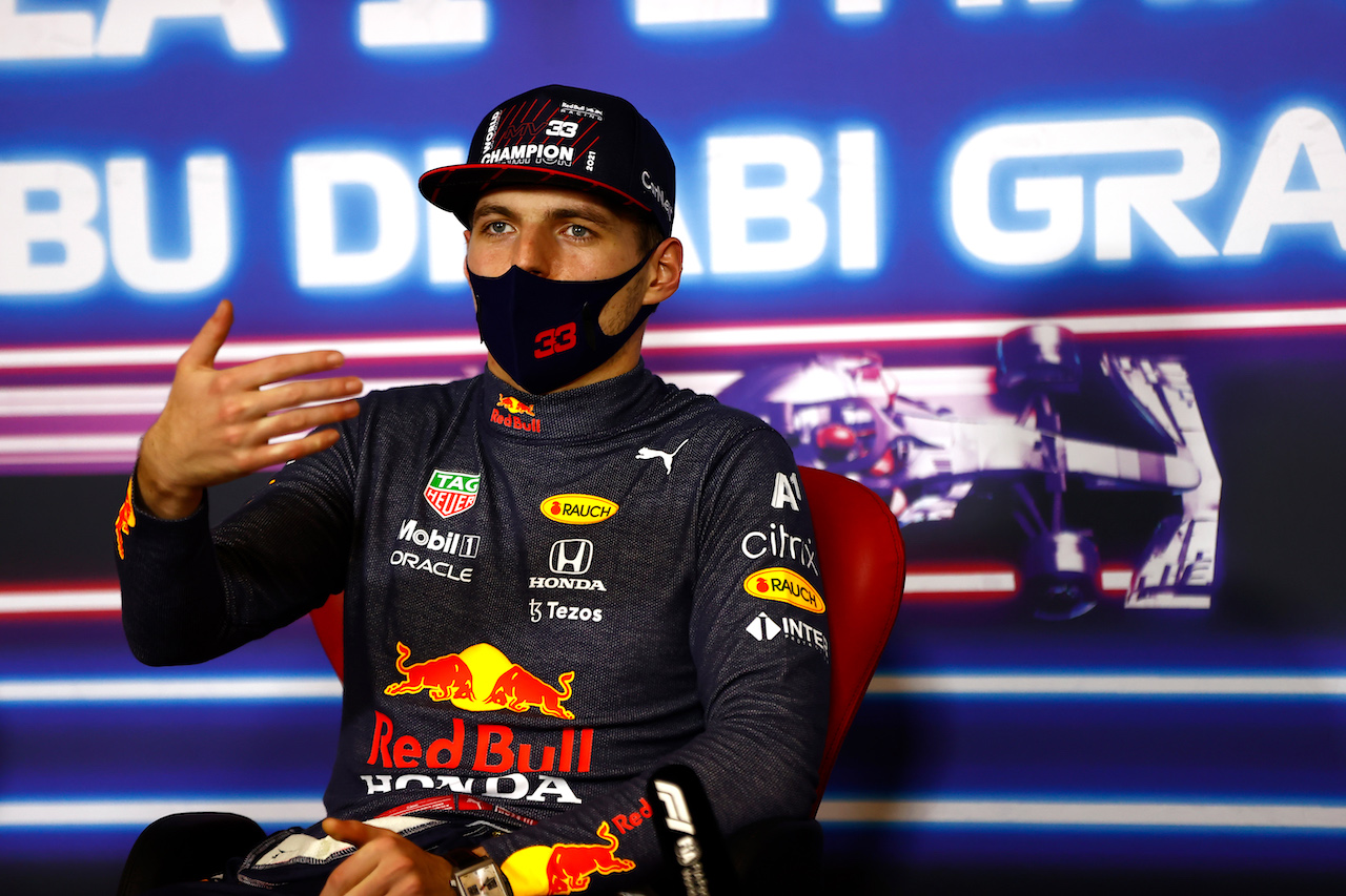GP ABU DHABI, Max Verstappen (NLD) Red Bull Racing in the post race FIA Press Conference.
12.12.2021. Formula 1 World Championship, Rd 22, Abu Dhabi Grand Prix, Yas Marina Circuit, Abu Dhabi, Gara Day.
- www.xpbimages.com, EMail: requests@xpbimages.com © Copyright: FIA Pool Image for Editorial Use Only