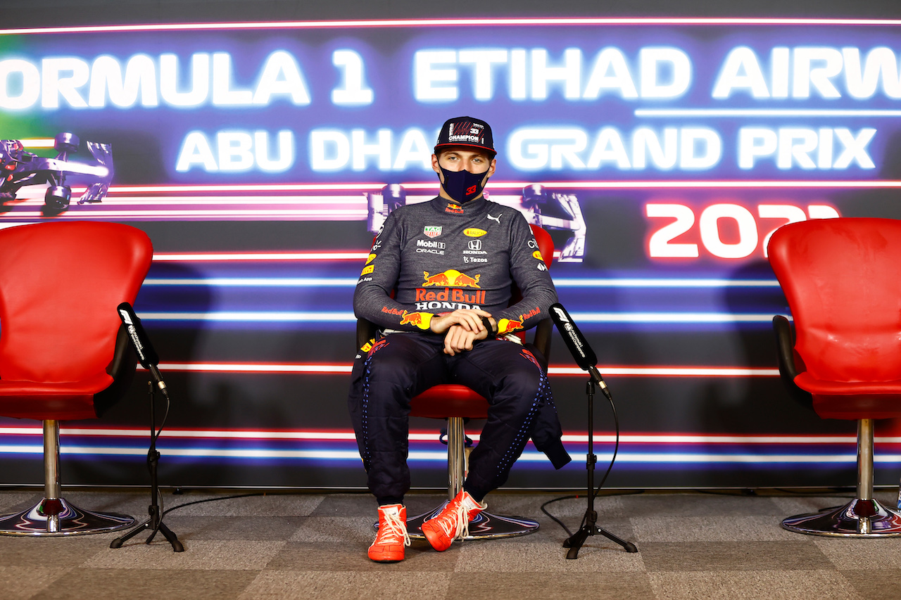 GP ABU DHABI, Max Verstappen (NLD) Red Bull Racing in the post race FIA Press Conference.
12.12.2021. Formula 1 World Championship, Rd 22, Abu Dhabi Grand Prix, Yas Marina Circuit, Abu Dhabi, Gara Day.
- www.xpbimages.com, EMail: requests@xpbimages.com © Copyright: FIA Pool Image for Editorial Use Only