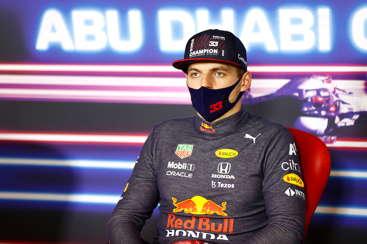 GP ABU DHABI, Max Verstappen (NLD) Red Bull Racing in the post race FIA Press Conference.
12.12.2021. Formula 1 World Championship, Rd 22, Abu Dhabi Grand Prix, Yas Marina Circuit, Abu Dhabi, Gara Day.
- www.xpbimages.com, EMail: requests@xpbimages.com © Copyright: FIA Pool Image for Editorial Use Only