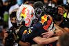 GP ABU DHABI, Gara winner e World Champion Max Verstappen (NLD) Red Bull Racing celebrates in parc ferme with Christian Horner (GBR) Red Bull Racing Team Principal.
12.12.2021. Formula 1 World Championship, Rd 22, Abu Dhabi Grand Prix, Yas Marina Circuit, Abu Dhabi, Gara Day.
- www.xpbimages.com, EMail: requests@xpbimages.com © Copyright: Moy / XPB Images