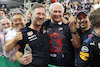 GP ABU DHABI, Masashi Yamamoto (JPN) Honda Racing F1 Managing Director e Dr Helmut Marko (AUT) Red Bull Motorsport Consultant e Christian Horner (GBR) Red Bull Racing Team Principal. 
12.12.2021. Formula 1 World Championship, Rd 22, Abu Dhabi Grand Prix, Yas Marina Circuit, Abu Dhabi, Gara Day.
- www.xpbimages.com, EMail: requests@xpbimages.com ¬© Copyright: Batchelor / XPB Images