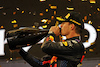 GP ABU DHABI, Gara winner e World Champion Max Verstappen (NLD) Red Bull Racing celebrates on the podium.
12.12.2021. Formula 1 World Championship, Rd 22, Abu Dhabi Grand Prix, Yas Marina Circuit, Abu Dhabi, Gara Day.
- www.xpbimages.com, EMail: requests@xpbimages.com © Copyright: Moy / XPB Images