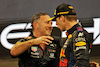 GP ABU DHABI, (L to R): Christian Horner (GBR) Red Bull Racing Team Principal celebrates on the podium with vincitore e World Champion Max Verstappen (NLD) Red Bull Racing.
12.12.2021. Formula 1 World Championship, Rd 22, Abu Dhabi Grand Prix, Yas Marina Circuit, Abu Dhabi, Gara Day.
- www.xpbimages.com, EMail: requests@xpbimages.com © Copyright: Moy / XPB Images