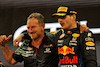 GP ABU DHABI, (L to R): Christian Horner (GBR) Red Bull Racing Team Principal celebrates on the podium with vincitore e World Champion Max Verstappen (NLD) Red Bull Racing.
12.12.2021. Formula 1 World Championship, Rd 22, Abu Dhabi Grand Prix, Yas Marina Circuit, Abu Dhabi, Gara Day.
- www.xpbimages.com, EMail: requests@xpbimages.com © Copyright: Moy / XPB Images