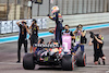 GP ABU DHABI, Gara winner e World Champion Max Verstappen (NLD) Red Bull Racing RB16B celebrates in parc ferme.
12.12.2021. Formula 1 World Championship, Rd 22, Abu Dhabi Grand Prix, Yas Marina Circuit, Abu Dhabi, Gara Day.
- www.xpbimages.com, EMail: requests@xpbimages.com © Copyright: Moy / XPB Images