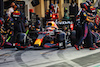 GP ABU DHABI, Max Verstappen (NLD) Red Bull Racing RB16B makes a pit stop.
12.12.2021. Formula 1 World Championship, Rd 22, Abu Dhabi Grand Prix, Yas Marina Circuit, Abu Dhabi, Gara Day.
- www.xpbimages.com, EMail: requests@xpbimages.com © Copyright: Bearne / XPB Images