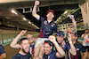 GP ABU DHABI, Gara winner e World Champion Max Verstappen (NLD) Red Bull Racing celebrates with the team.
12.12.2021. Formula 1 World Championship, Rd 22, Abu Dhabi Grand Prix, Yas Marina Circuit, Abu Dhabi, Gara Day.
- www.xpbimages.com, EMail: requests@xpbimages.com © Copyright: Moy / XPB Images