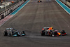 GP ABU DHABI, Lewis Hamilton (GBR) Mercedes AMG F1 W12 e Sergio Perez (MEX) Red Bull Racing RB16B battle for the lead of the race.
12.12.2021. Formula 1 World Championship, Rd 22, Abu Dhabi Grand Prix, Yas Marina Circuit, Abu Dhabi, Gara Day.
- www.xpbimages.com, EMail: requests@xpbimages.com © Copyright: Batchelor / XPB Images