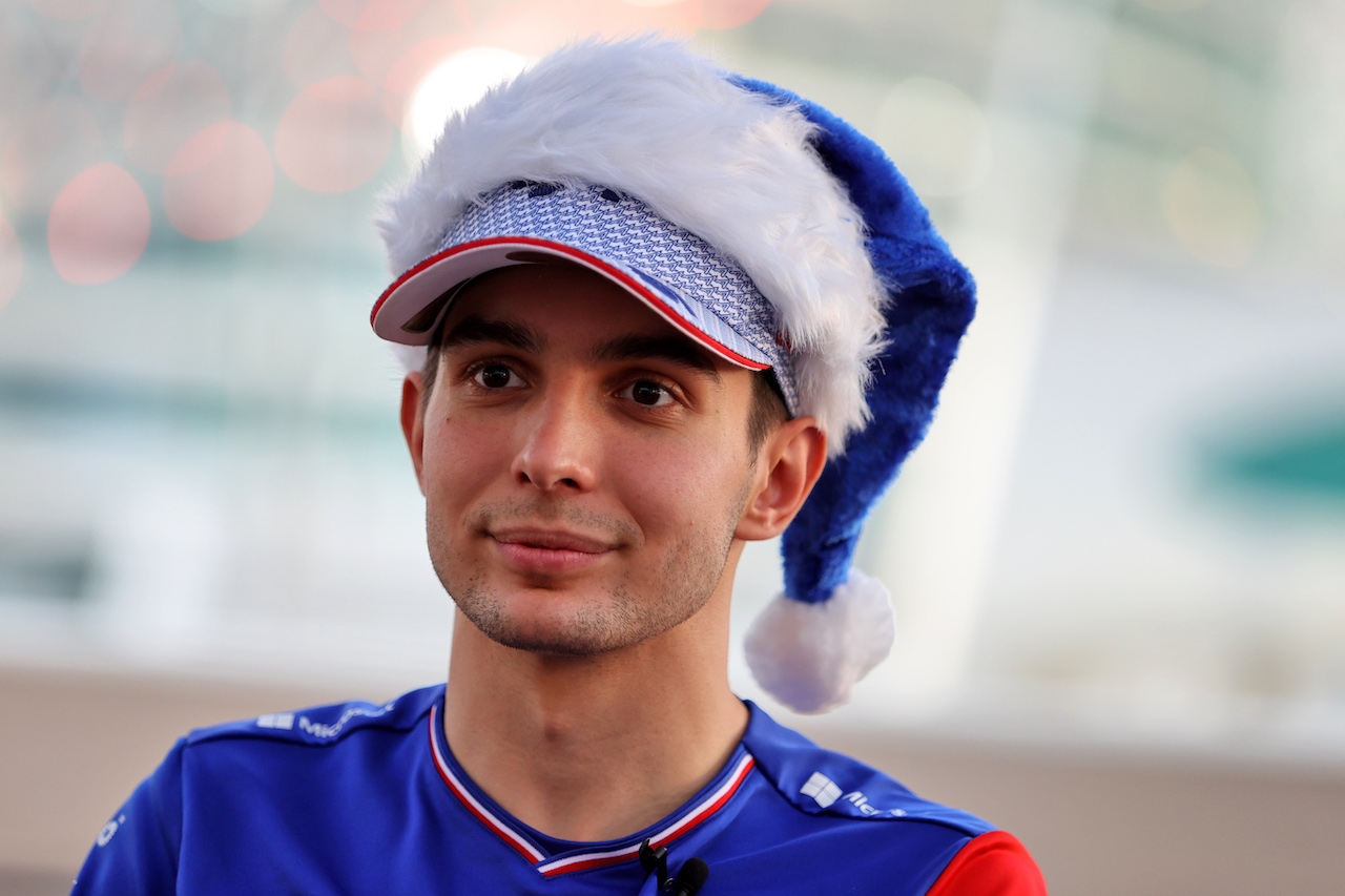 GP ABU DHABI, Esteban Ocon (FRA) Alpine F1 Team.
09.12.2021. Formula 1 World Championship, Rd 22, Abu Dhabi Grand Prix, Yas Marina Circuit, Abu Dhabi, Preparation Day.
- www.xpbimages.com, EMail: requests@xpbimages.com © Copyright: Moy / XPB Images