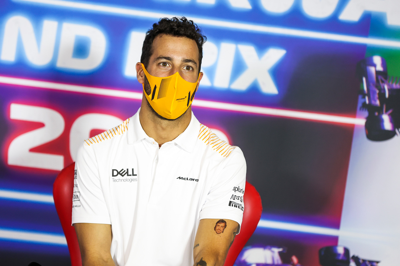 GP ABU DHABI, Daniel Ricciardo (AUS) McLaren in the FIA Press Conference.
09.12.2021. Formula 1 World Championship, Rd 22, Abu Dhabi Grand Prix, Yas Marina Circuit, Abu Dhabi, Preparation Day.
- www.xpbimages.com, EMail: requests@xpbimages.com © Copyright: FIA Pool Image for Editorial Use Only
