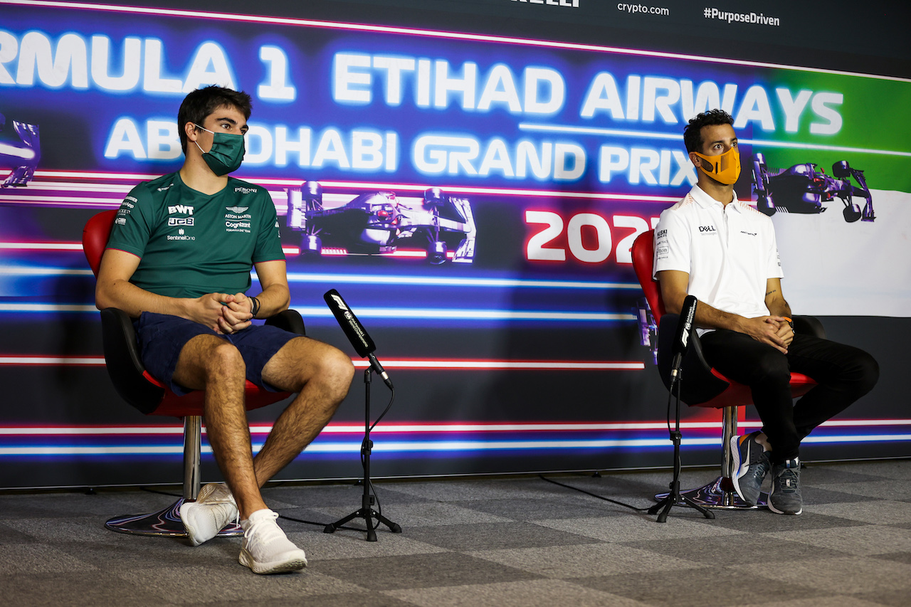 GP ABU DHABI, (L to R): Lance Stroll (CDN) Aston Martin F1 Team e Daniel Ricciardo (AUS) McLaren in the FIA Press Conference.
09.12.2021. Formula 1 World Championship, Rd 22, Abu Dhabi Grand Prix, Yas Marina Circuit, Abu Dhabi, Preparation Day.
- www.xpbimages.com, EMail: requests@xpbimages.com © Copyright: FIA Pool Image for Editorial Use Only