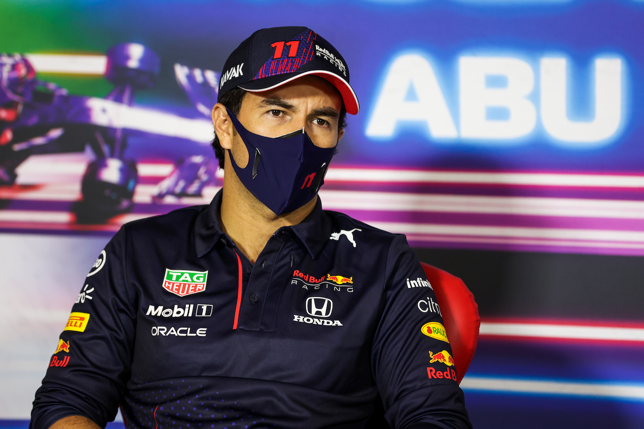GP ABU DHABI, Sergio Perez (MEX) Red Bull Racing in the FIA Press Conference.
09.12.2021. Formula 1 World Championship, Rd 22, Abu Dhabi Grand Prix, Yas Marina Circuit, Abu Dhabi, Preparation Day.
- www.xpbimages.com, EMail: requests@xpbimages.com © Copyright: FIA Pool Image for Editorial Use Only
