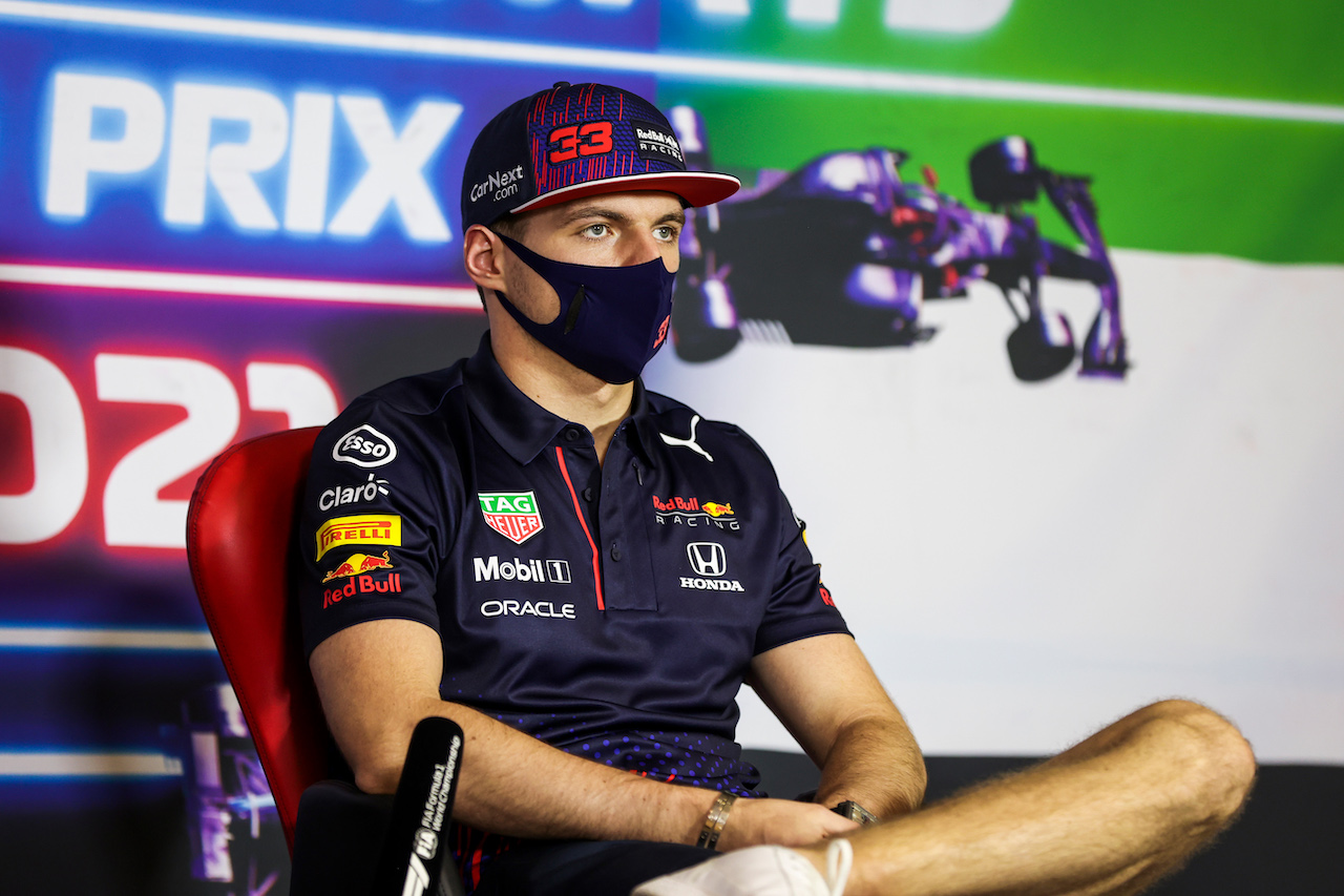 GP ABU DHABI, Max Verstappen (NLD) Red Bull Racing in the FIA Press Conference.
09.12.2021. Formula 1 World Championship, Rd 22, Abu Dhabi Grand Prix, Yas Marina Circuit, Abu Dhabi, Preparation Day.
- www.xpbimages.com, EMail: requests@xpbimages.com © Copyright: FIA Pool Image for Editorial Use Only