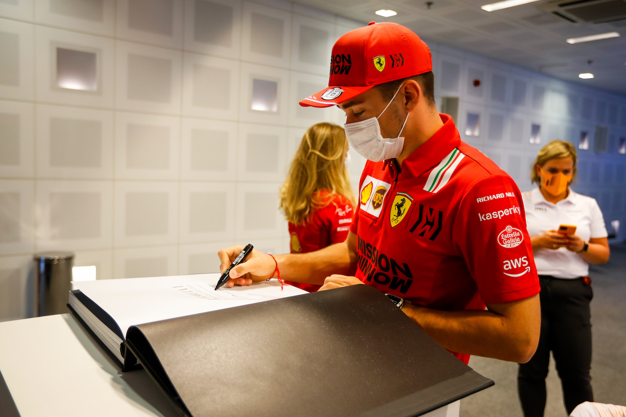 GP ABU DHABI, Charles Leclerc (MON) Ferrari in the FIA Press Conference.
09.12.2021. Formula 1 World Championship, Rd 22, Abu Dhabi Grand Prix, Yas Marina Circuit, Abu Dhabi, Preparation Day.
- www.xpbimages.com, EMail: requests@xpbimages.com © Copyright: FIA Pool Image for Editorial Use Only