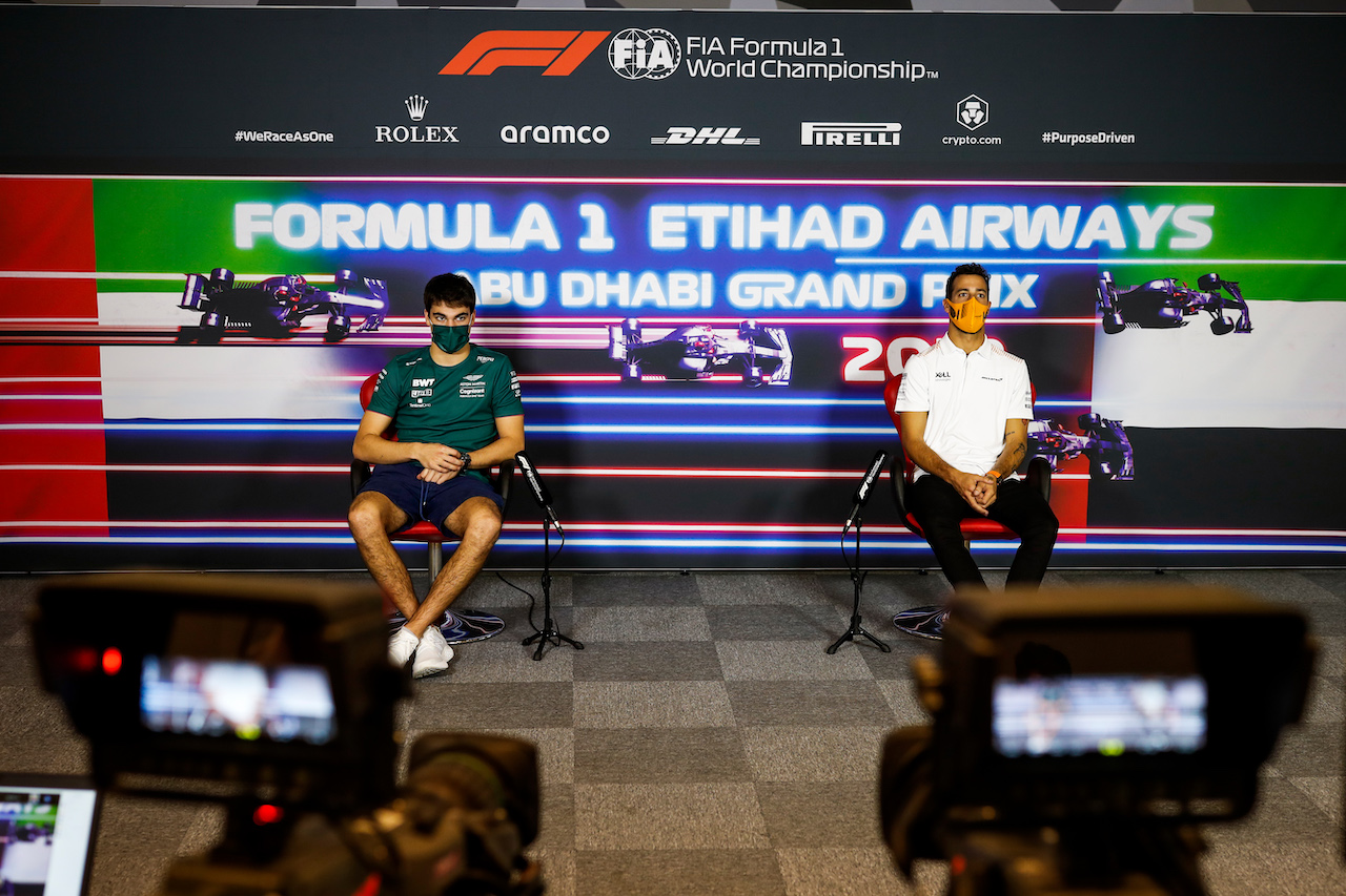 GP ABU DHABI, (L to R): Lance Stroll (CDN) Aston Martin F1 Team e Daniel Ricciardo (AUS) McLaren in the FIA Press Conference.
09.12.2021. Formula 1 World Championship, Rd 22, Abu Dhabi Grand Prix, Yas Marina Circuit, Abu Dhabi, Preparation Day.
- www.xpbimages.com, EMail: requests@xpbimages.com © Copyright: FIA Pool Image for Editorial Use Only