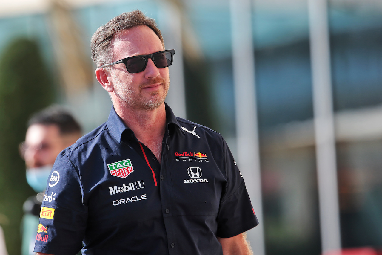 GP ABU DHABI, Christian Horner (GBR) Red Bull Racing Team Principal.
09.12.2021. Formula 1 World Championship, Rd 22, Abu Dhabi Grand Prix, Yas Marina Circuit, Abu Dhabi, Preparation Day.
- www.xpbimages.com, EMail: requests@xpbimages.com © Copyright: XPB Images