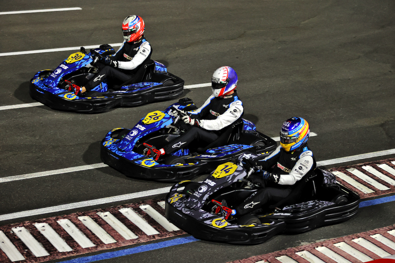 GP ABU DHABI, Esteban Ocon (FRA) Alpine F1 Team; Daniil Kvyat (RUS) Alpine F1 Team Reserve Driver; e Fernando Alonso (ESP) Alpine F1 Team - Alpine F1 Team Media Karting Event.
09.12.2021. Formula 1 World Championship, Rd 22, Abu Dhabi Grand Prix, Yas Marina Circuit, Abu Dhabi, Preparation Day.
- www.xpbimages.com, EMail: requests@xpbimages.com © Copyright: Moy / XPB Images