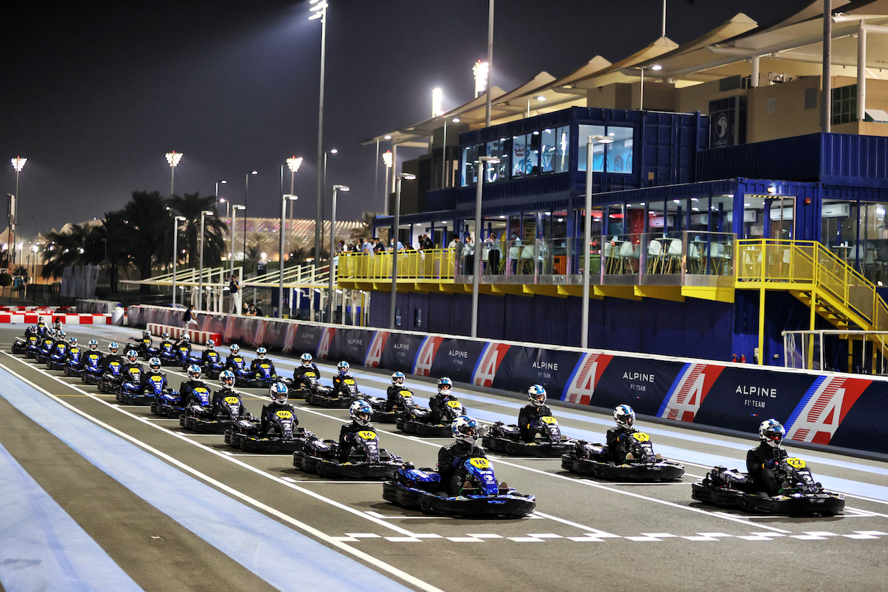 GP ABU DHABI, Alpine F1 Team Media Karting Event.
09.12.2021. Formula 1 World Championship, Rd 22, Abu Dhabi Grand Prix, Yas Marina Circuit, Abu Dhabi, Preparation Day.
- www.xpbimages.com, EMail: requests@xpbimages.com © Copyright: Moy / XPB Images
