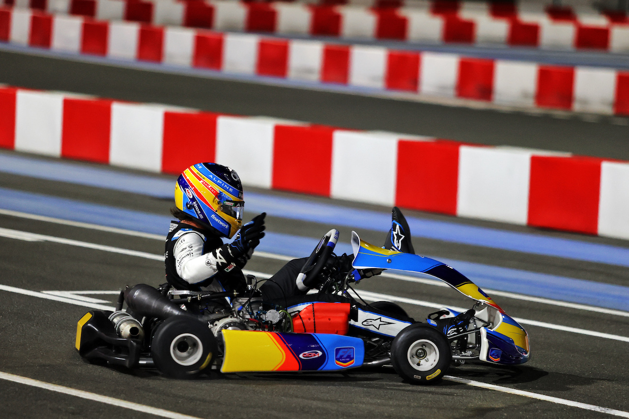 GP ABU DHABI, Fernando Alonso (ESP) Alpine F1 Team - Alpine F1 Team Media Karting Event.
09.12.2021. Formula 1 World Championship, Rd 22, Abu Dhabi Grand Prix, Yas Marina Circuit, Abu Dhabi, Preparation Day.
- www.xpbimages.com, EMail: requests@xpbimages.com © Copyright: Moy / XPB Images