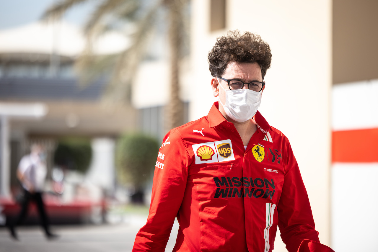 GP ABU DHABI, Mattia Binotto (ITA) Ferrari Team Principal.
09.12.2021. Formula 1 World Championship, Rd 22, Abu Dhabi Grand Prix, Yas Marina Circuit, Abu Dhabi, Preparation Day.
- www.xpbimages.com, EMail: requests@xpbimages.com © Copyright: Bearne / XPB Images