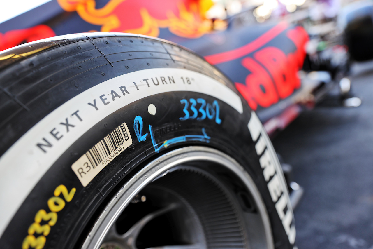 GP ABU DHABI, Red Bull Racing RB16B - Pirelli tyre.
09.12.2021. Formula 1 World Championship, Rd 22, Abu Dhabi Grand Prix, Yas Marina Circuit, Abu Dhabi, Preparation Day.
- www.xpbimages.com, EMail: requests@xpbimages.com © Copyright: Batchelor / XPB Images