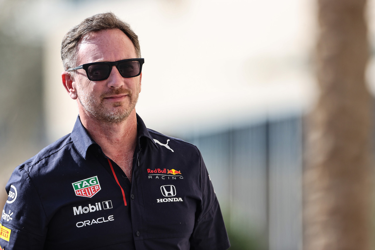 GP ABU DHABI, Christian Horner (GBR), Red Bull Racing Team Principal  
09.12.2021. Formula 1 World Championship, Rd 22, Abu Dhabi Grand Prix, Yas Marina Circuit, Abu Dhabi, Preparation Day.
- www.xpbimages.com, EMail: requests@xpbimages.com ¬© Copyright: Charniaux / XPB Images