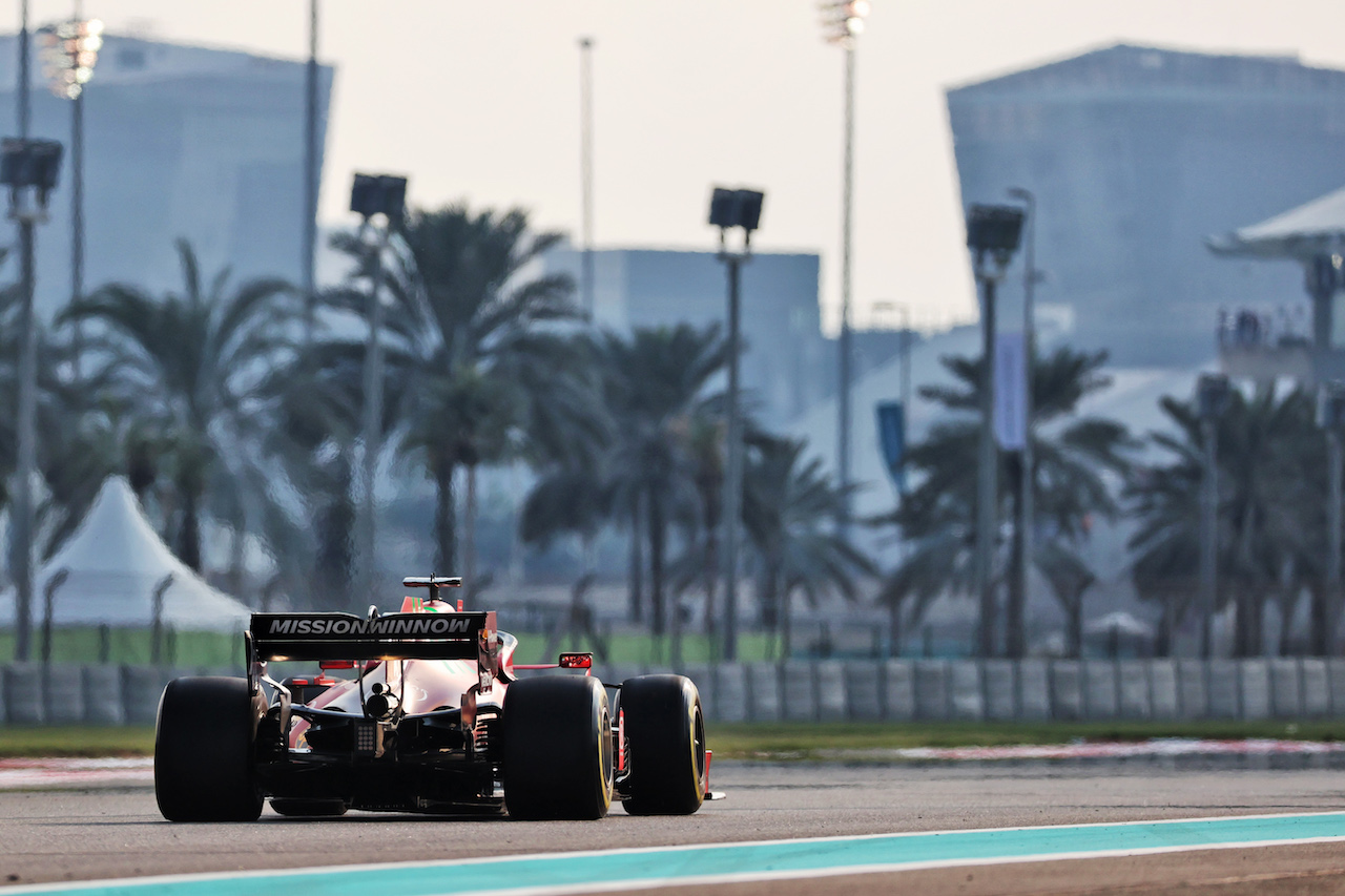 GP ABU DHABI, Charles Leclerc (MON) Ferrari SF-21.
11.12.2021. Formula 1 World Championship, Rd 22, Abu Dhabi Grand Prix, Yas Marina Circuit, Abu Dhabi, Qualifiche Day.
- www.xpbimages.com, EMail: requests@xpbimages.com © Copyright: Batchelor / XPB Images