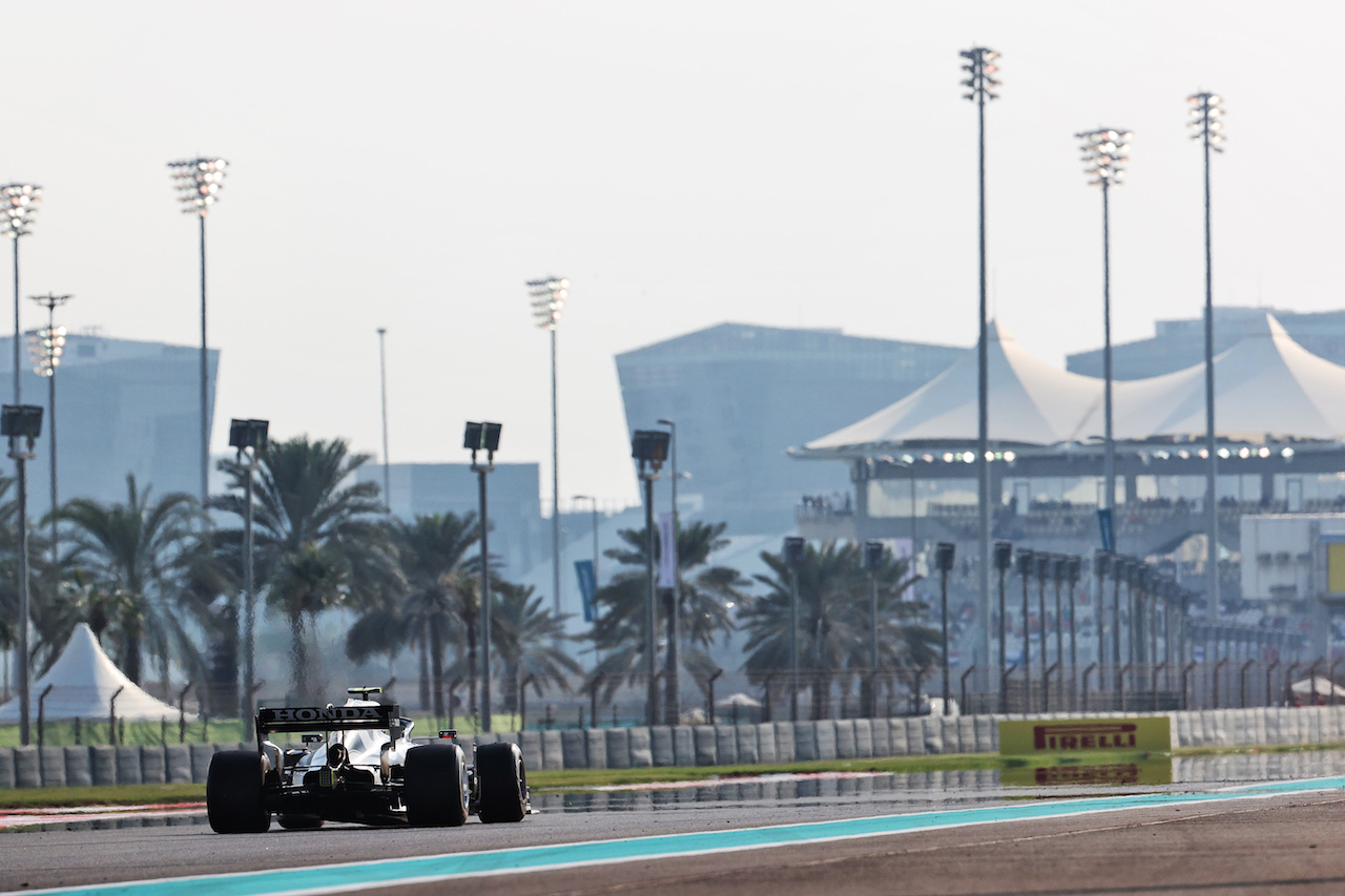 GP ABU DHABI, Pierre Gasly (FRA) AlphaTauri AT02.
11.12.2021. Formula 1 World Championship, Rd 22, Abu Dhabi Grand Prix, Yas Marina Circuit, Abu Dhabi, Qualifiche Day.
- www.xpbimages.com, EMail: requests@xpbimages.com © Copyright: Batchelor / XPB Images