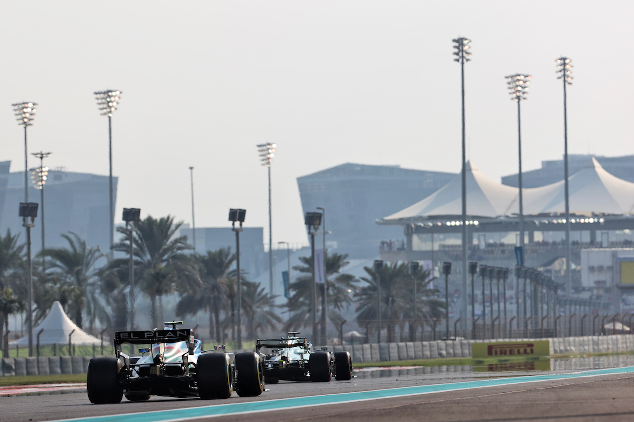 GP ABU DHABI, Esteban Ocon (FRA) Alpine F1 Team A521.
11.12.2021. Formula 1 World Championship, Rd 22, Abu Dhabi Grand Prix, Yas Marina Circuit, Abu Dhabi, Qualifiche Day.
- www.xpbimages.com, EMail: requests@xpbimages.com © Copyright: Batchelor / XPB Images