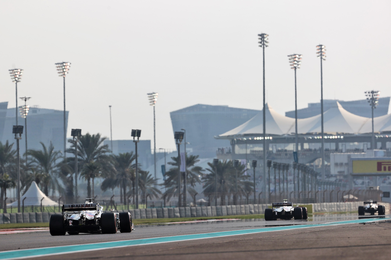 GP ABU DHABI, Nikita Mazepin (RUS) Haas F1 Team VF-21.
11.12.2021. Formula 1 World Championship, Rd 22, Abu Dhabi Grand Prix, Yas Marina Circuit, Abu Dhabi, Qualifiche Day.
- www.xpbimages.com, EMail: requests@xpbimages.com © Copyright: Batchelor / XPB Images