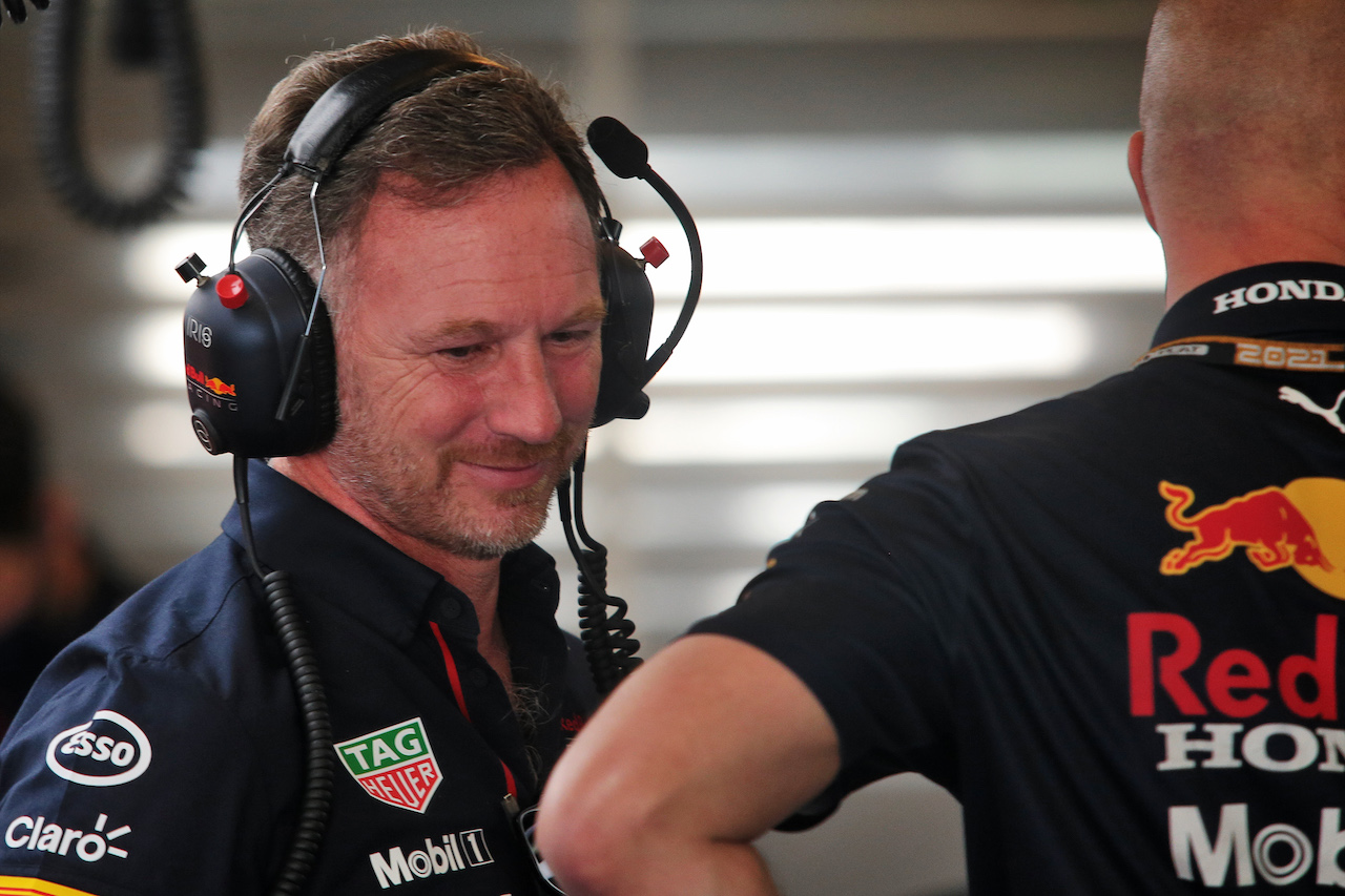 GP ABU DHABI, Christian Horner (GBR) Red Bull Racing Team Principal.
11.12.2021. Formula 1 World Championship, Rd 22, Abu Dhabi Grand Prix, Yas Marina Circuit, Abu Dhabi, Qualifiche Day.
- www.xpbimages.com, EMail: requests@xpbimages.com © Copyright: XPB Images