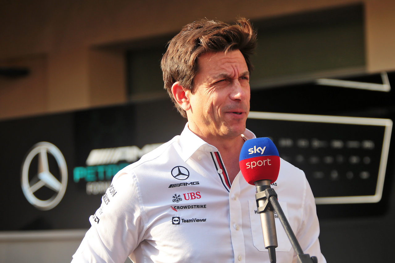 GP ABU DHABI, Toto Wolff (GER) Mercedes AMG F1 Shareholder e Executive Director.
11.12.2021. Formula 1 World Championship, Rd 22, Abu Dhabi Grand Prix, Yas Marina Circuit, Abu Dhabi, Qualifiche Day.
- www.xpbimages.com, EMail: requests@xpbimages.com © Copyright: XPB Images