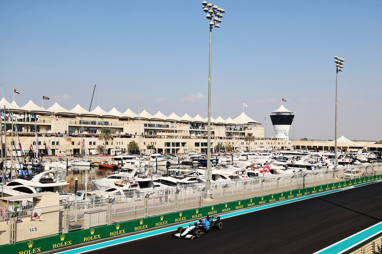 GP ABU DHABI, Nicholas Latifi (CDN) Williams Racing FW43B.
11.12.2021. Formula 1 World Championship, Rd 22, Abu Dhabi Grand Prix, Yas Marina Circuit, Abu Dhabi, Qualifiche Day.
- www.xpbimages.com, EMail: requests@xpbimages.com © Copyright: Moy / XPB Images