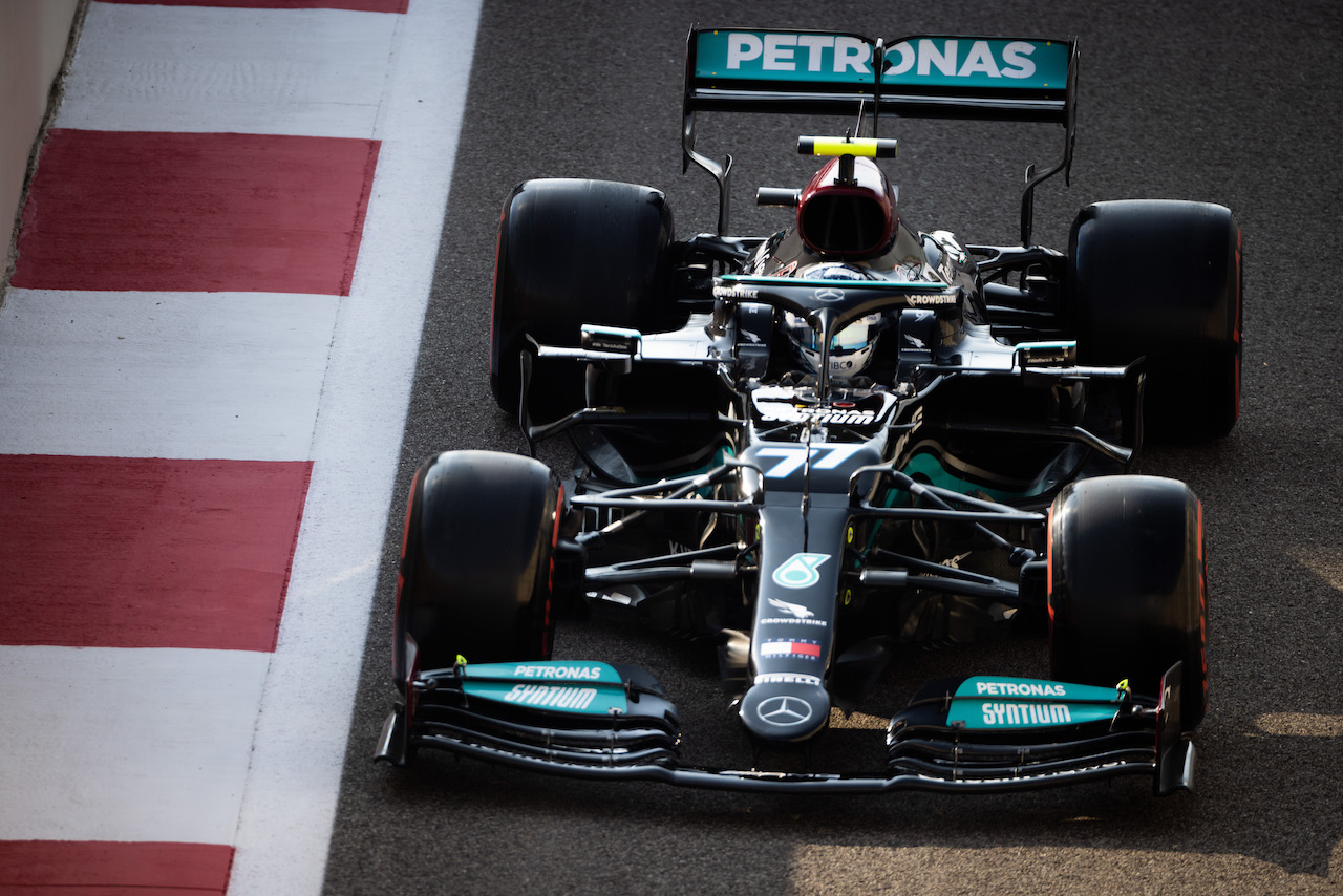 GP ABU DHABI, Valtteri Bottas (FIN) Mercedes AMG F1 W12.
11.12.2021. Formula 1 World Championship, Rd 22, Abu Dhabi Grand Prix, Yas Marina Circuit, Abu Dhabi, Qualifiche Day.
- www.xpbimages.com, EMail: requests@xpbimages.com © Copyright: Bearne / XPB Images