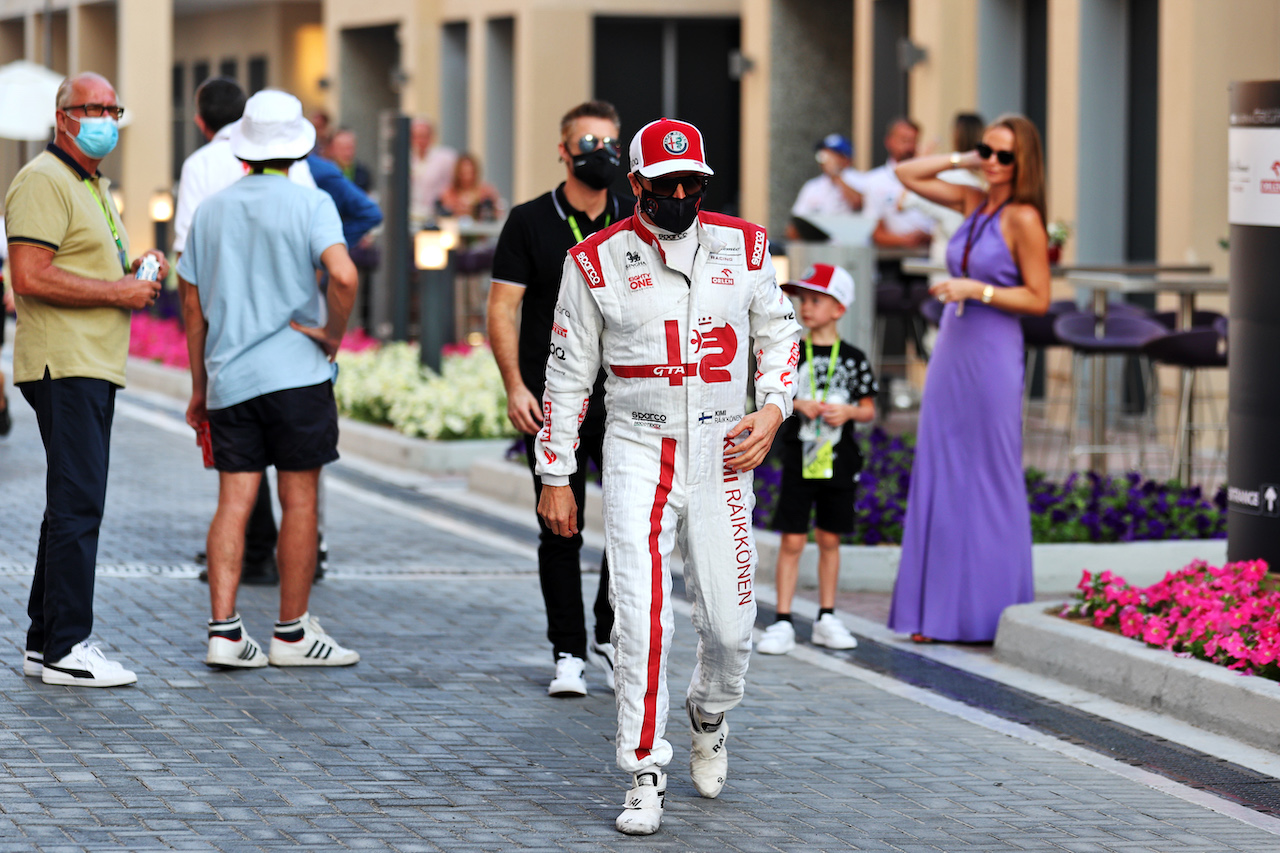 GP ABU DHABI, Kimi Raikkonen (FIN) Alfa Romeo Racing.
11.12.2021. Formula 1 World Championship, Rd 22, Abu Dhabi Grand Prix, Yas Marina Circuit, Abu Dhabi, Qualifiche Day.
- www.xpbimages.com, EMail: requests@xpbimages.com © Copyright: Batchelor / XPB Images