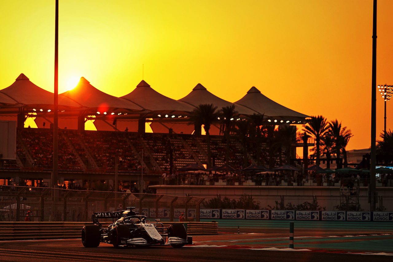 GP ABU DHABI, George Russell (GBR) Williams Racing FW43B.
11.12.2021. Formula 1 World Championship, Rd 22, Abu Dhabi Grand Prix, Yas Marina Circuit, Abu Dhabi, Qualifiche Day.
- www.xpbimages.com, EMail: requests@xpbimages.com © Copyright: Moy / XPB Images