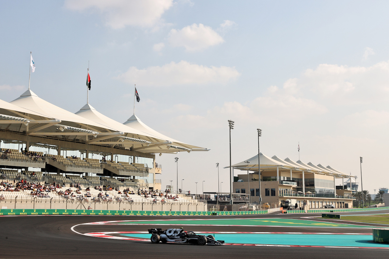 GP ABU DHABI, Pierre Gasly (FRA) AlphaTauri AT02.
11.12.2021. Formula 1 World Championship, Rd 22, Abu Dhabi Grand Prix, Yas Marina Circuit, Abu Dhabi, Qualifiche Day.
- www.xpbimages.com, EMail: requests@xpbimages.com © Copyright: Batchelor / XPB Images