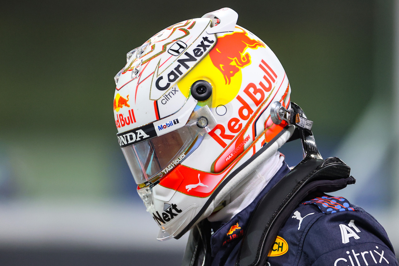 GP ABU DHABI, Max Verstappen (NLD), Red Bull Racing 
11.12.2021. Formula 1 World Championship, Rd 22, Abu Dhabi Grand Prix, Yas Marina Circuit, Abu Dhabi, Qualifiche Day.
- www.xpbimages.com, EMail: requests@xpbimages.com ¬© Copyright: Charniaux / XPB Images