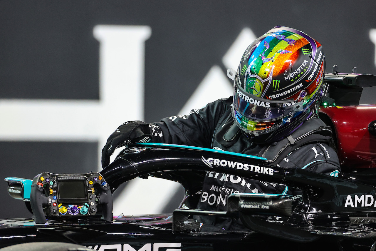 GP ABU DHABI, Lewis Hamilton (GBR), Mercedes AMG F1  
11.12.2021. Formula 1 World Championship, Rd 22, Abu Dhabi Grand Prix, Yas Marina Circuit, Abu Dhabi, Qualifiche Day.
- www.xpbimages.com, EMail: requests@xpbimages.com © Copyright: Charniaux / XPB Images