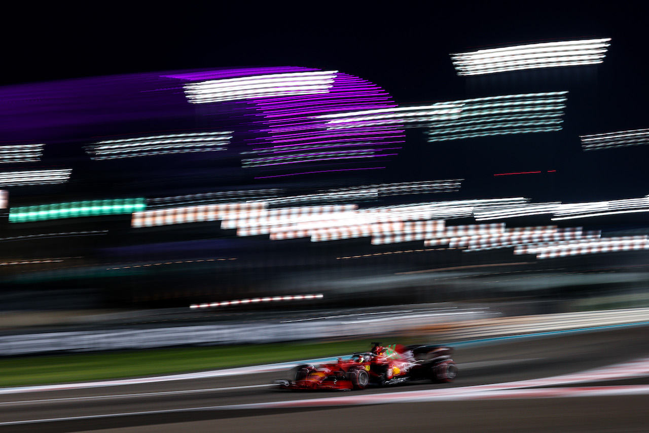GP ABU DHABI, Charles Leclerc (FRA), Ferrari 
11.12.2021. Formula 1 World Championship, Rd 22, Abu Dhabi Grand Prix, Yas Marina Circuit, Abu Dhabi, Qualifiche Day.
- www.xpbimages.com, EMail: requests@xpbimages.com © Copyright: Charniaux / XPB Images
