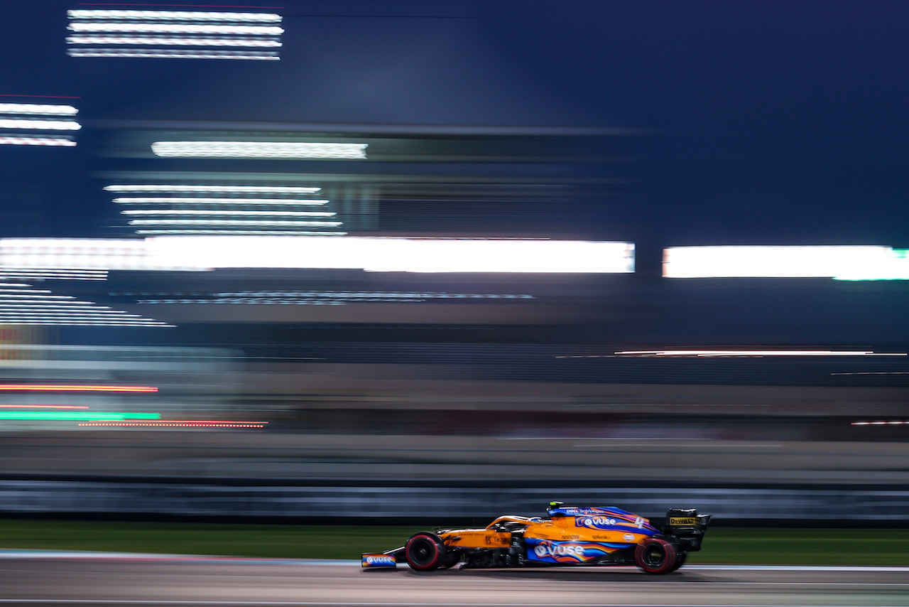 GP ABU DHABI, Lando Norris (GBR), McLaren F1 Team 
11.12.2021. Formula 1 World Championship, Rd 22, Abu Dhabi Grand Prix, Yas Marina Circuit, Abu Dhabi, Qualifiche Day.
- www.xpbimages.com, EMail: requests@xpbimages.com © Copyright: Charniaux / XPB Images