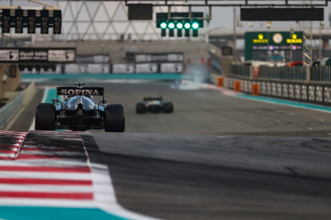GP ABU DHABI, George Russell (GBR), Williams Racing 
11.12.2021. Formula 1 World Championship, Rd 22, Abu Dhabi Grand Prix, Yas Marina Circuit, Abu Dhabi, Qualifiche Day.
- www.xpbimages.com, EMail: requests@xpbimages.com ¬© Copyright: Charniaux / XPB Images