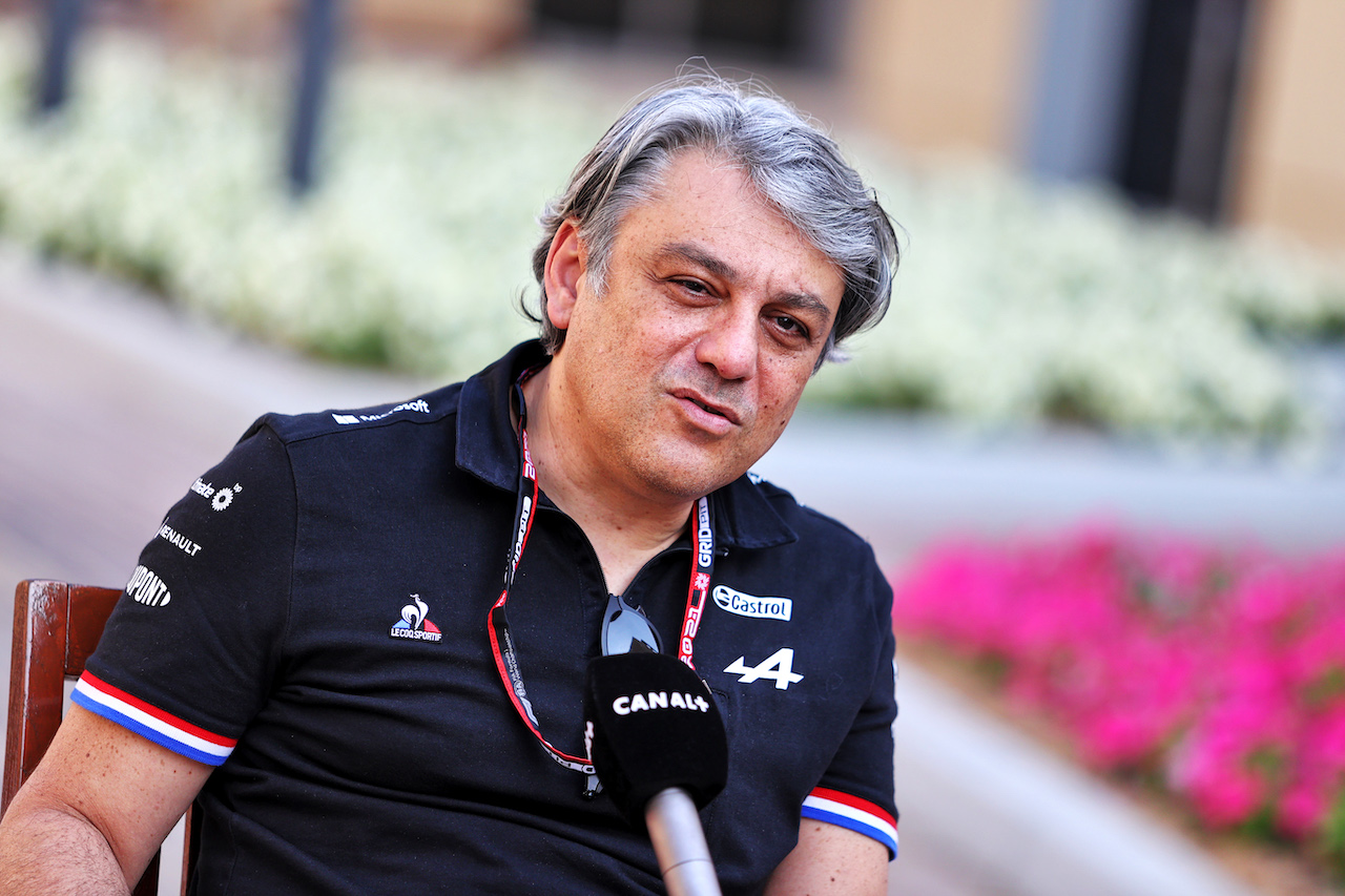 GP ABU DHABI, Davide Brivio (ITA) Alpine F1 Team Racing Director.
11.12.2021. Formula 1 World Championship, Rd 22, Abu Dhabi Grand Prix, Yas Marina Circuit, Abu Dhabi, Qualifiche Day.
- www.xpbimages.com, EMail: requests@xpbimages.com © Copyright: Moy / XPB Images