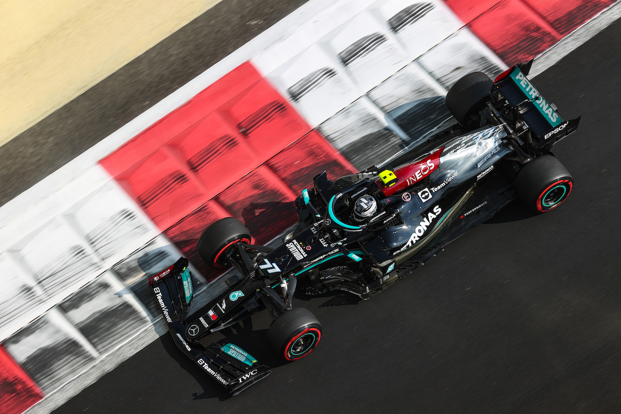 GP ABU DHABI, Valtteri Bottas (FIN), Mercedes AMG F1 
11.12.2021. Formula 1 World Championship, Rd 22, Abu Dhabi Grand Prix, Yas Marina Circuit, Abu Dhabi, Qualifiche Day.
- www.xpbimages.com, EMail: requests@xpbimages.com © Copyright: Charniaux / XPB Images