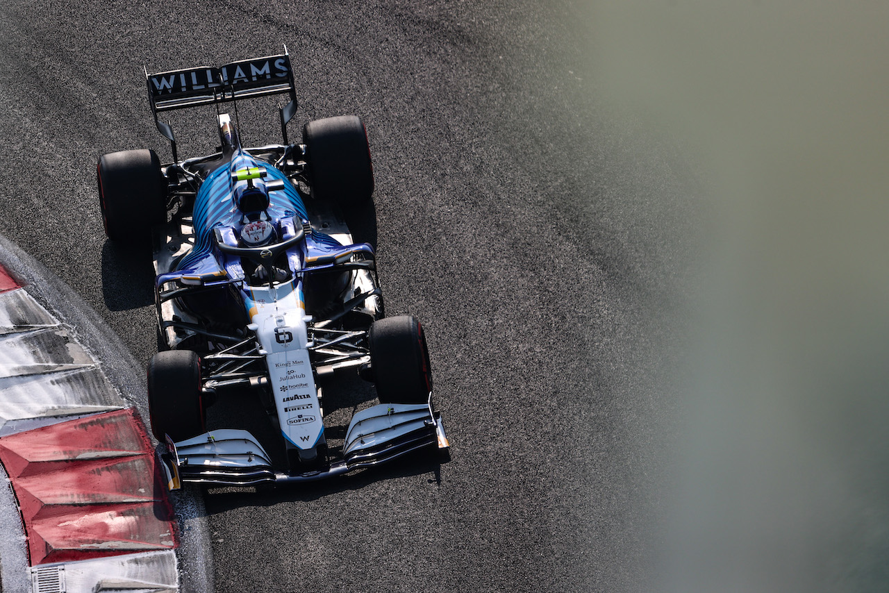 GP ABU DHABI, Nicholas Latifi (CDN), Williams Racing 
11.12.2021. Formula 1 World Championship, Rd 22, Abu Dhabi Grand Prix, Yas Marina Circuit, Abu Dhabi, Qualifiche Day.
- www.xpbimages.com, EMail: requests@xpbimages.com ¬© Copyright: Charniaux / XPB Images