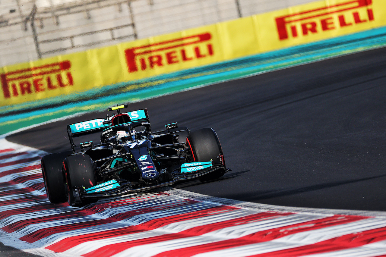 GP ABU DHABI, Valtteri Bottas (FIN) Mercedes AMG F1 W12.
11.12.2021. Formula 1 World Championship, Rd 22, Abu Dhabi Grand Prix, Yas Marina Circuit, Abu Dhabi, Qualifiche Day.
- www.xpbimages.com, EMail: requests@xpbimages.com © Copyright: Batchelor / XPB Images