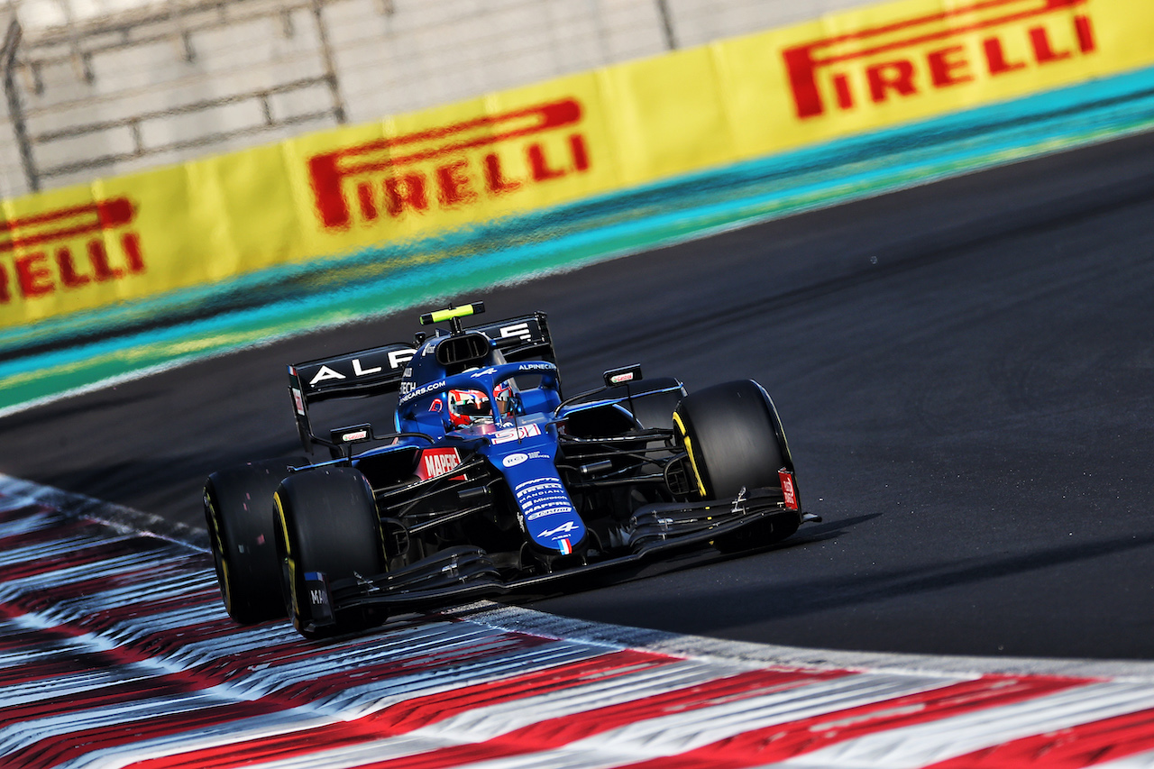 GP ABU DHABI, Esteban Ocon (FRA) Alpine F1 Team A521.
11.12.2021. Formula 1 World Championship, Rd 22, Abu Dhabi Grand Prix, Yas Marina Circuit, Abu Dhabi, Qualifiche Day.
- www.xpbimages.com, EMail: requests@xpbimages.com © Copyright: Batchelor / XPB Images