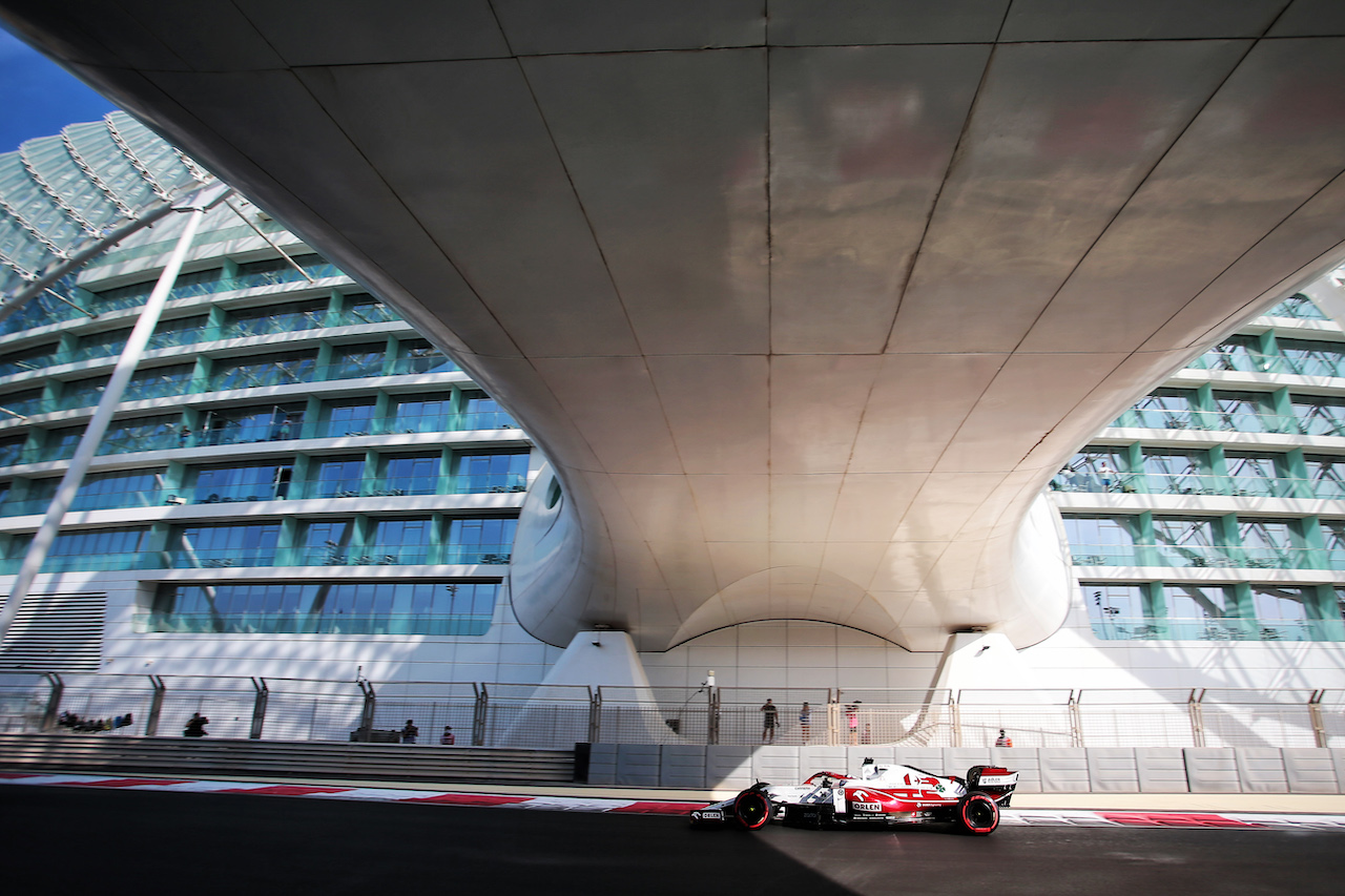 GP ABU DHABI, Kimi Raikkonen (FIN) Alfa Romeo Racing C41.
10.12.2021. Formula 1 World Championship, Rd 22, Abu Dhabi Grand Prix, Yas Marina Circuit, Abu Dhabi, Practice Day.
- www.xpbimages.com, EMail: requests@xpbimages.com © Copyright: XPB Images
