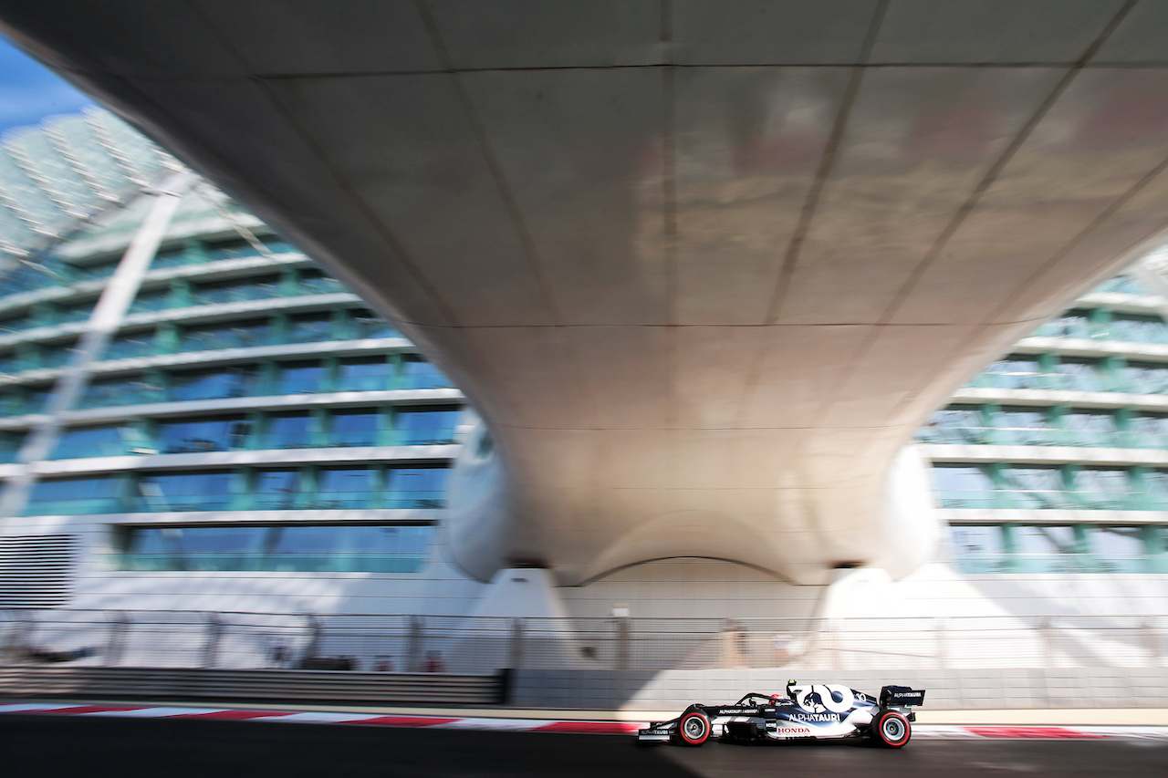 GP ABU DHABI, Pierre Gasly (FRA) AlphaTauri AT02.
10.12.2021. Formula 1 World Championship, Rd 22, Abu Dhabi Grand Prix, Yas Marina Circuit, Abu Dhabi, Practice Day.
- www.xpbimages.com, EMail: requests@xpbimages.com © Copyright: XPB Images