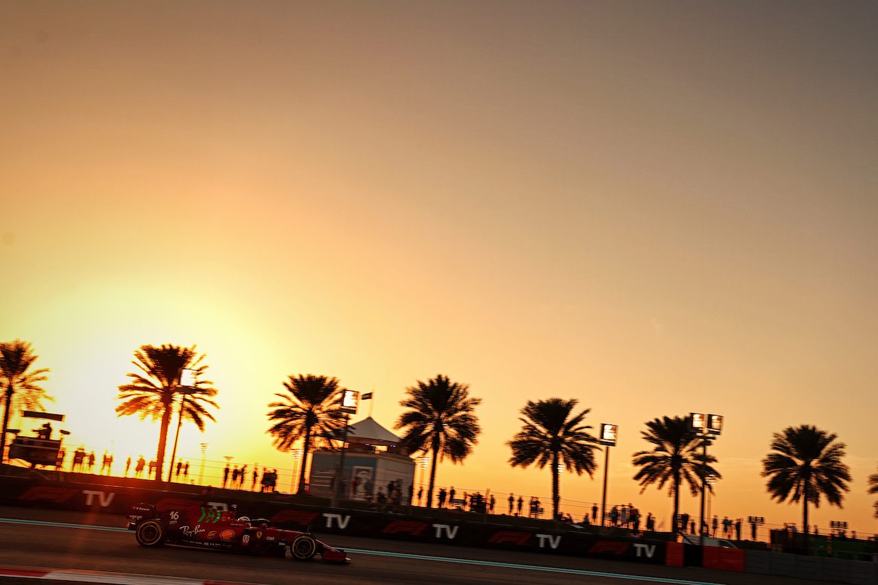 GP ABU DHABI, Charles Leclerc (MON) Ferrari SF-21.
10.12.2021. Formula 1 World Championship, Rd 22, Abu Dhabi Grand Prix, Yas Marina Circuit, Abu Dhabi, Practice Day.
- www.xpbimages.com, EMail: requests@xpbimages.com © Copyright: Batchelor / XPB Images